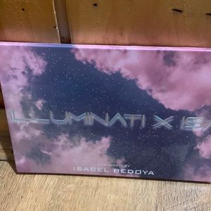 Illuminati x isa eyeshadow palette